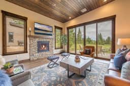 Relaxing Cozy Mountain Chalet, Club Amenities, Gym, Sauna & SPA, Restaurant.