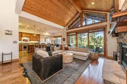 Valmont Vista, Gated Golf & Ski Community w/ Club Amenities! Lake Tahoe