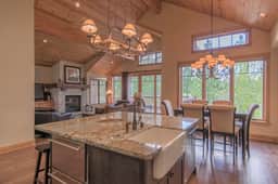 Lovely Lookout" Ski, Golf & Club Amenities Schaffer's Mill, Lake Tahoe