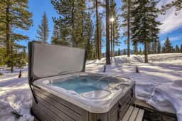 9340 Heartwood Drive:  5 bedroom-5 bathrooms, Fire Pit, Golf, Hot Tub
