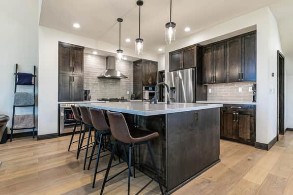 Pristine Mountain Home, Schaffers Mill Golf, Ski & Club Amenities! Lake Tahoe