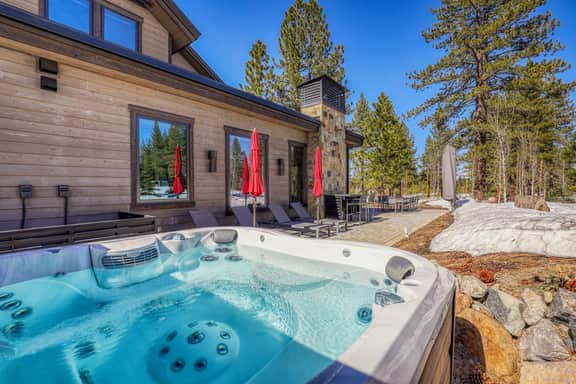 Luxe on the Green at Schaffer's Mill. Ski, Golf & Club Amenities Lake Tahoe!