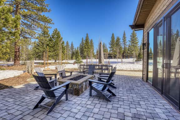 Luxe on the Green at Schaffer's Mill. Ski, Golf & Club Amenities Lake Tahoe!