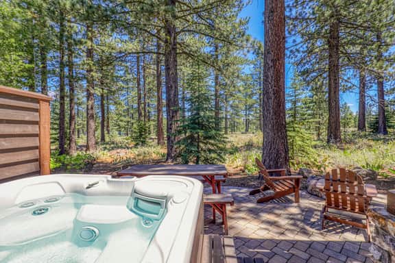 Scenic Getaway at Schaffer's Mill, Hot Tub, Golf, Ski & Club Amenities Tahoe!