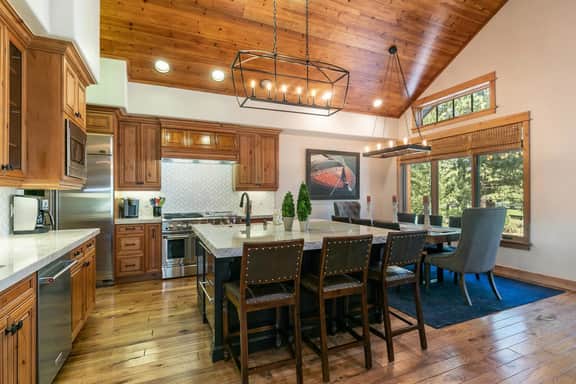 Scenic Getaway at Schaffer's Mill, Hot Tub, Golf, Ski & Club Amenities Tahoe!