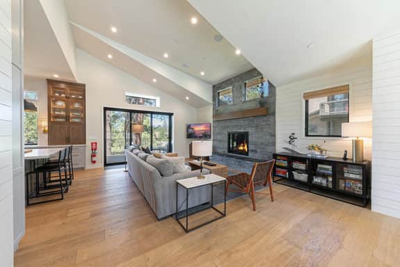 Mill House Retreat Schaffer's Mill, 4Br/3.5Ba, Hot Tub, Golf, Ski, Lake Tahoe