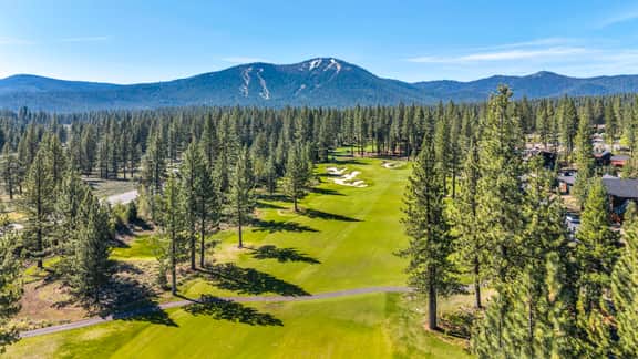 Mountain Refuge -Full Club Access-Golf-Ski-Tennis-Pickleball-Tesla Charger