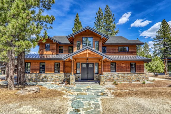 Aloha Mountain Haus | Luxury Golf Retreat | Club Access | Billiards