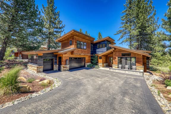 Mill House Retreat Schaffer's Mill, 4Br/3.5Ba, Hot Tub, Golf, Ski, Lake Tahoe